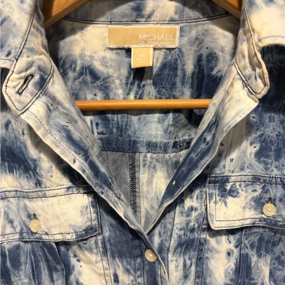 Lovely EUC Michael Kors long sleeve a id wash style denim shirt - Picture 2 of 5